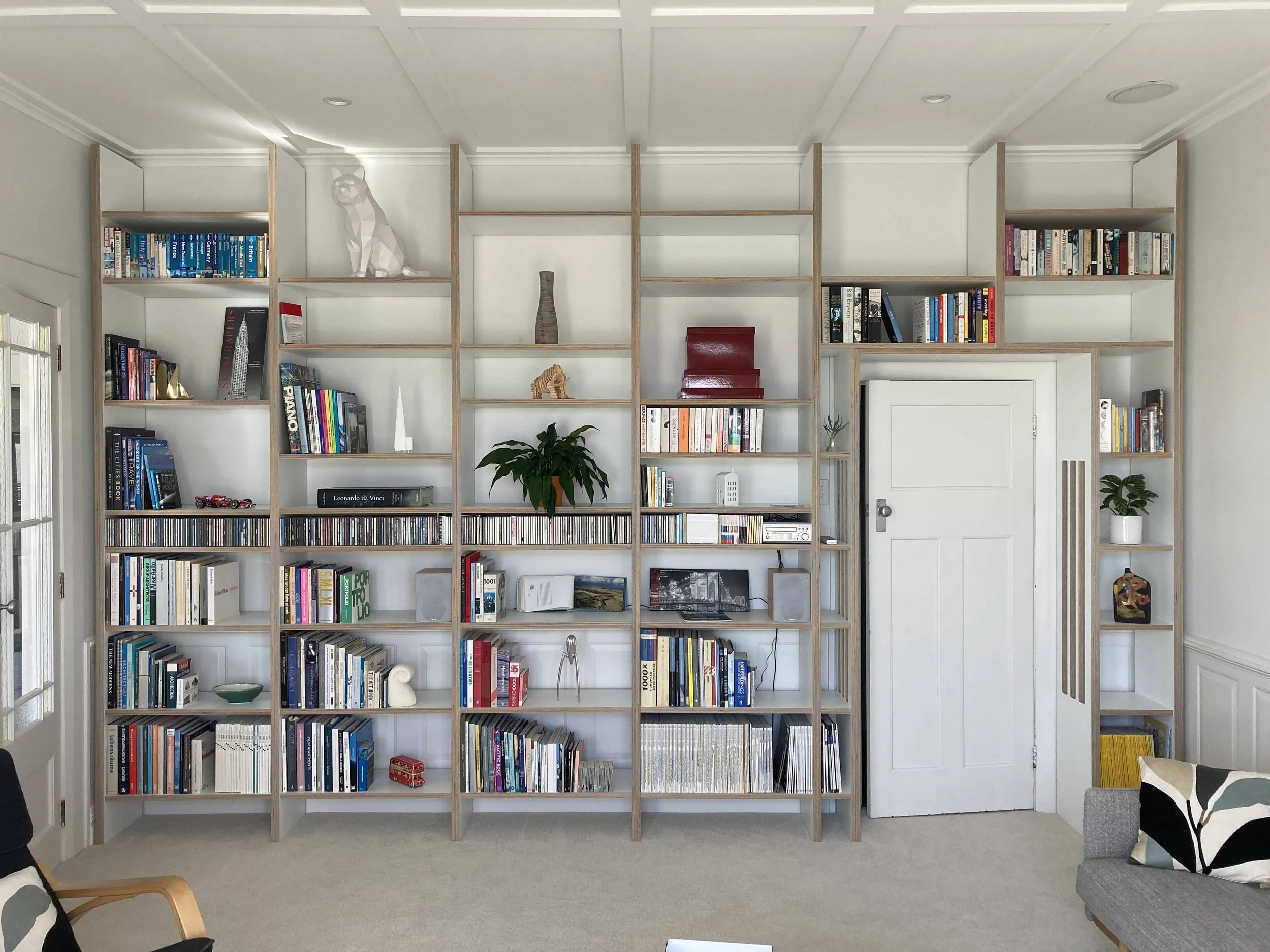 5 Ways To Add A Bookshelf Into Your Home Cutshop NZ